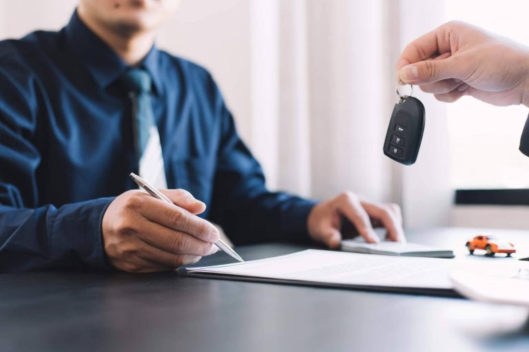 Grupo Allianz habla sobre los tipos de seguros de coches disponibles