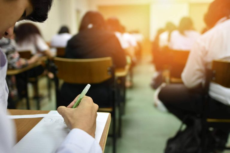 EDISUR, una academia de oposiciones Granada con múltiples formaciones disponibles