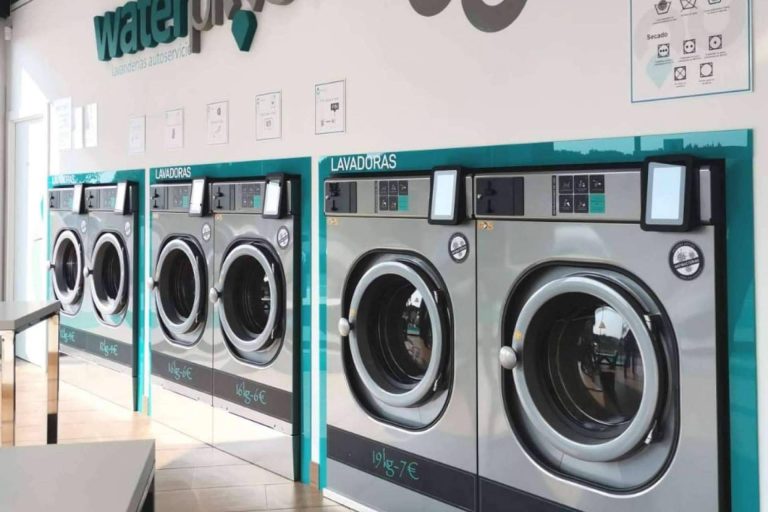 ¿Por qué representa un ahorro energético y económico acudir a lavanderías de autoservicio?