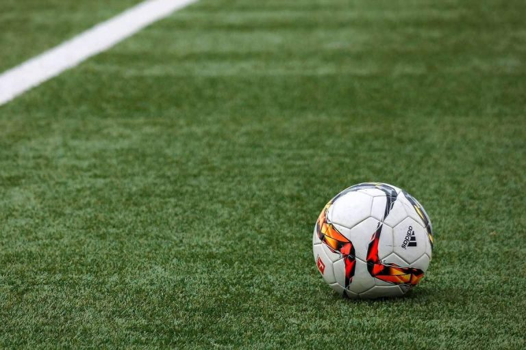 Sumigran dispone de césped artificial para deportes