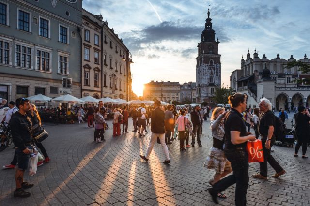 Tasas turísticas en España: lo que pagarás de más en tu viaje y su efecto en el alquiler