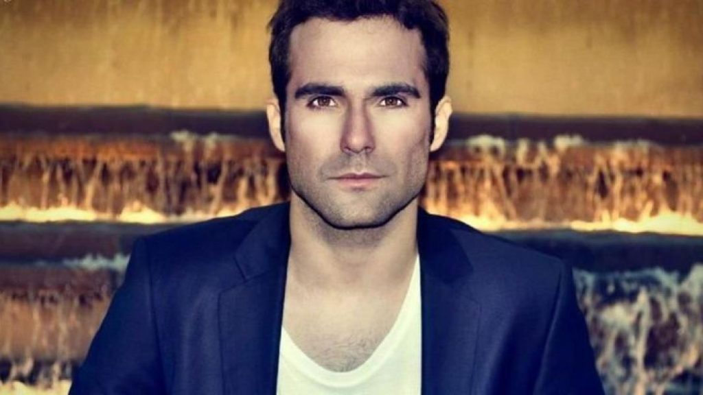 Naím Thomas dio los motivos del distanciamiento