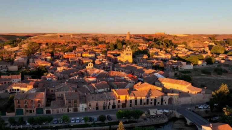Pueblos de Segovia para una escapada de otoño perfecta