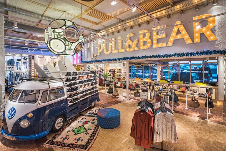 Las botas de agua de Pull&Bear que están arrasando por 49,99 euros