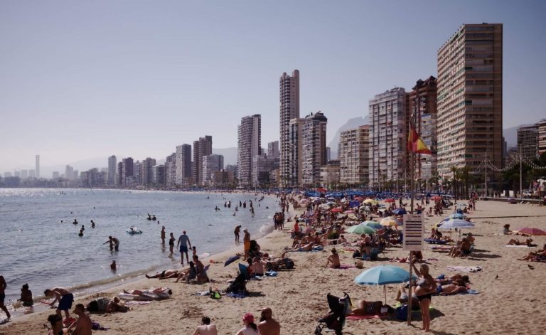 El turismo, la asignatura pendiente de Sánchez: la inflación provoca miedo
