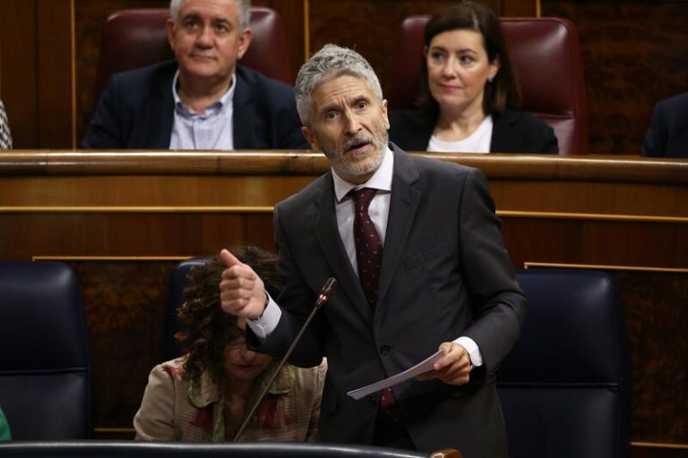 Marlaska acusa al PP de difundir bulos tras ser señalado por mentir con la criminalidad y la tragedia de Melilla