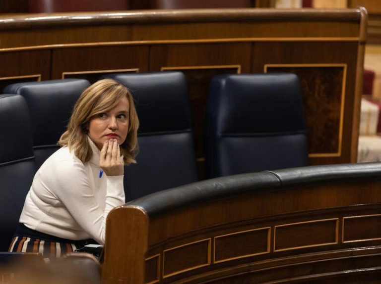 Pilar Alegría no cierra la puerta a llegar a un acuerdo con Podemos por la 'Ley Trans'