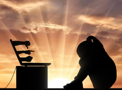 Aumenta el ciberbullying, el acoso que traspasa fronteras y hunde a los menores Aumenta el ciberbullying, el acoso que traspasa fronteras y hunde a los menores