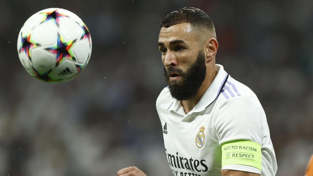 Benzema, de héroe a oveja negra 