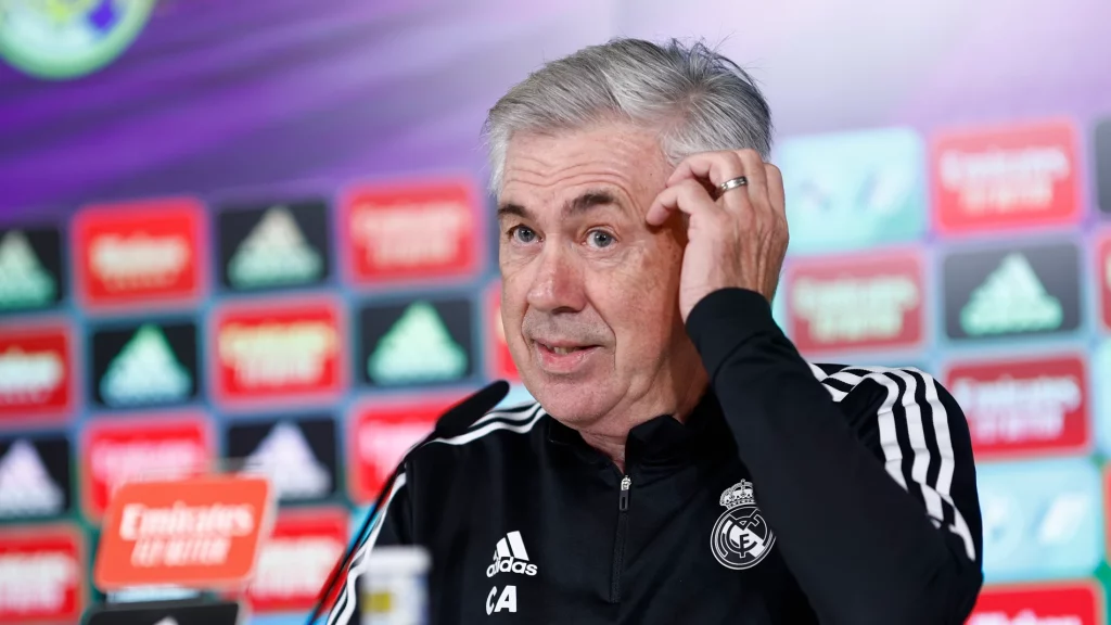 El lateral izquierdo que tiene en la mira el Real Madrid para este verano 36 Carlo Ancelotti da el visto bueno
