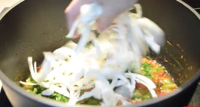 Sopa mallorquina: el plato de aprovechamiento que preparas en un santiamén