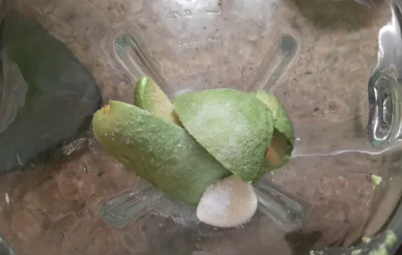 Cómo hacer un alioli de aguacate
