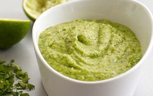 Cómo hacer un alioli de aguacate