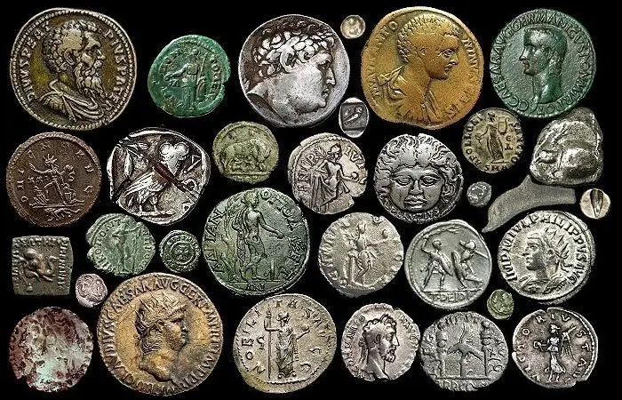 ¿Cuáles son los principales rasgos valorados por la numismática?