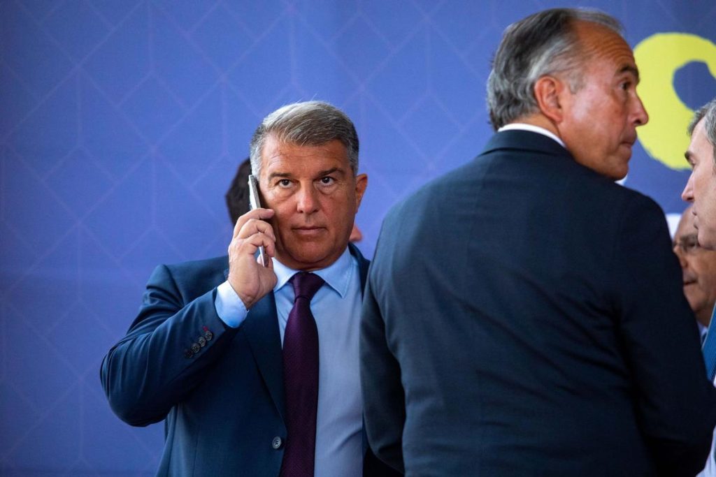 140 kilos: el dineral en fichajes que quiere gastarse Xavi Hernández 163 El parón por el Mundial de Qatar los ayudará a aclarar mejor las cosas