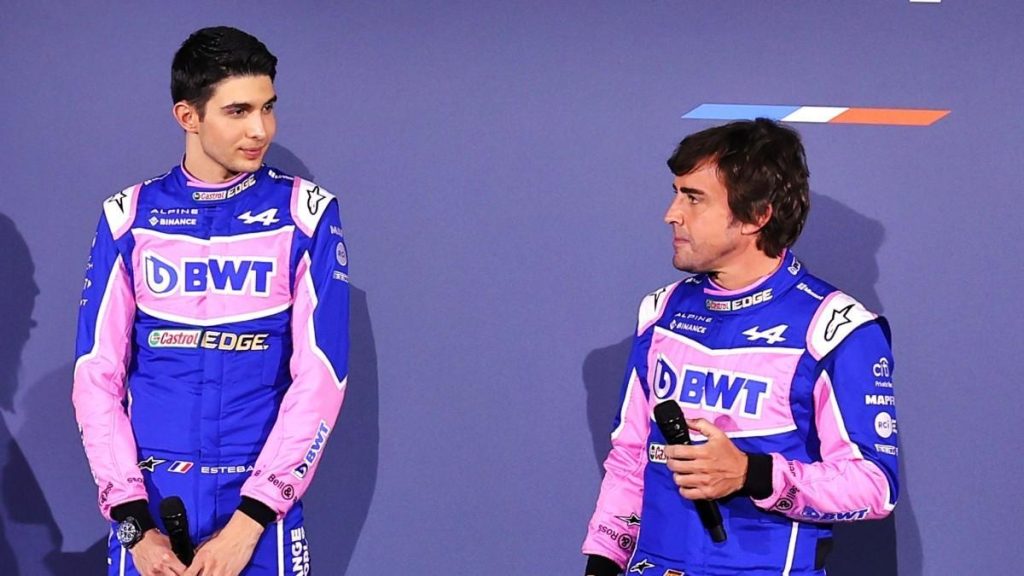 El enemigo de Fernando Alonso que tenía en su propia escudería 24 Esteban Ocon y su doble moral