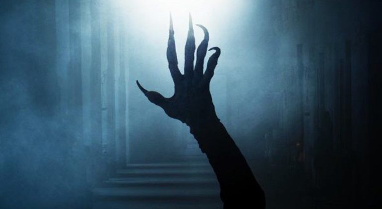 Netflix tira de referencias cinematográficas en su nuevo estreno de terror