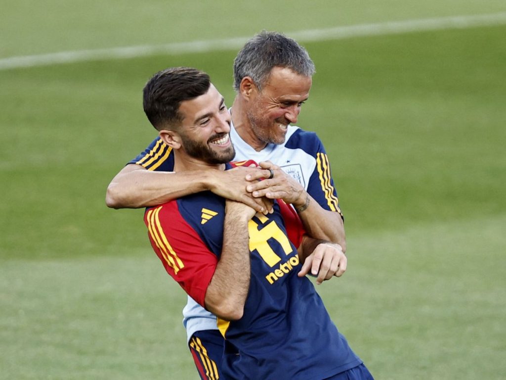 Las alternativas de Luis Enrique para sustituir a Gayá 108 Luis Enrique tiene que pronunciarse