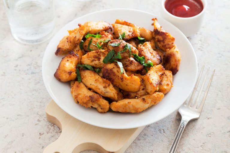 Pollo asado al curry: la vuelta de tuerca de un plato típico que está de muerte