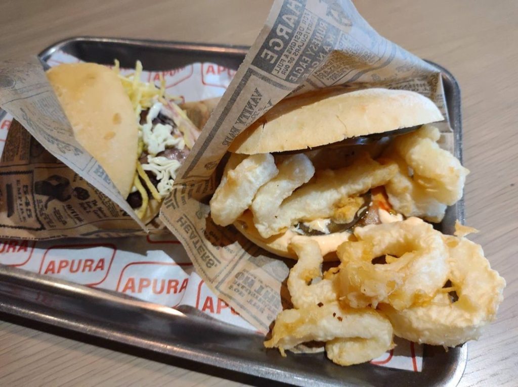 Estos son los mejores restaurantes para comerte un bocadillo de calamares en Madrid 121 Propuesta # 6. Sanguchería Apura