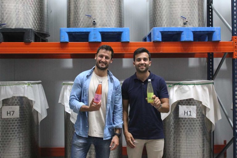 Productores de kombucha creen necesario un certificado que garantice la elaboración saludable de esta súper bebida
