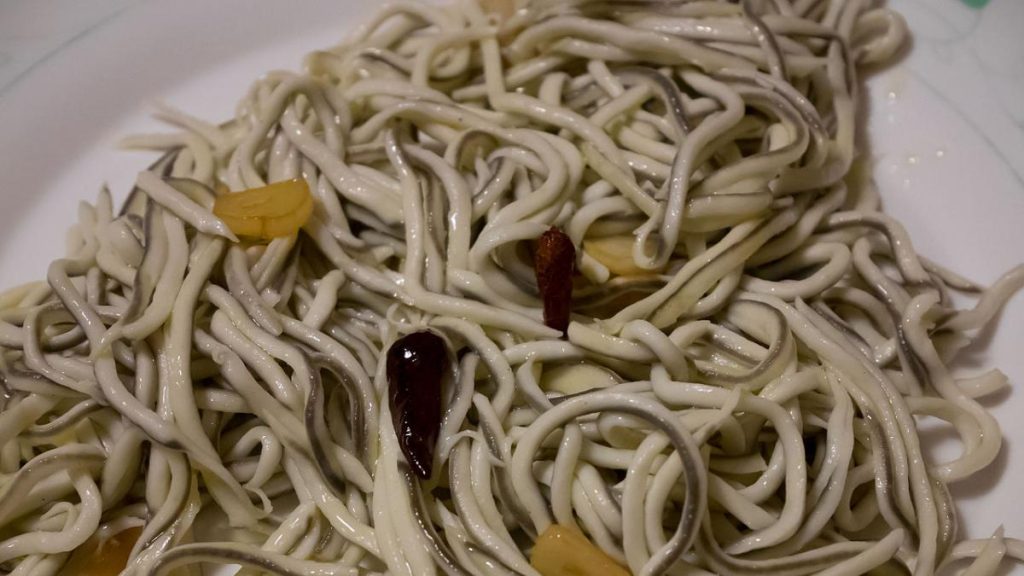 Sergio Fernández te enseña a preparar unos falsos chanquetes que parecen de verdad