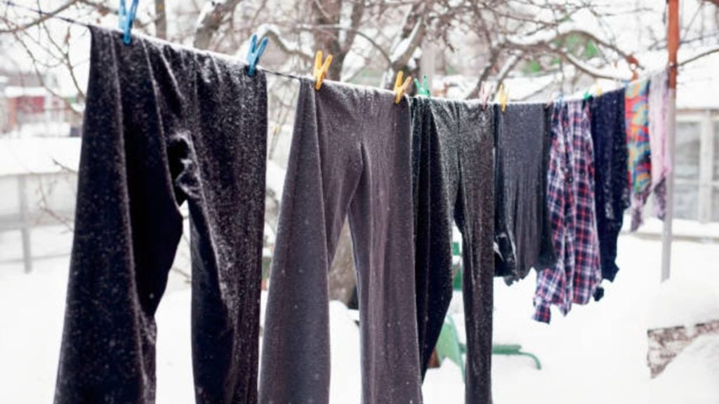 Trucos infalibles para secar la ropa en invierno en un suspiro 48 Algo que puede que desconoces, el secador portátil eléctrico
