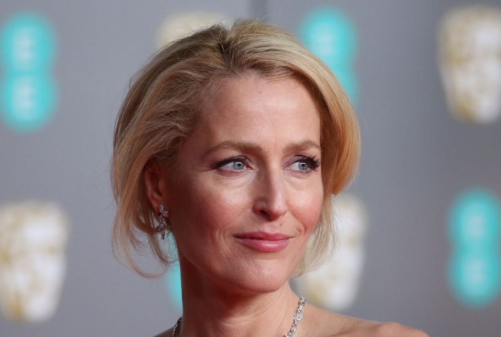 Trucos para quitarte 10 años de la cara 131 Blanquéate los dientes