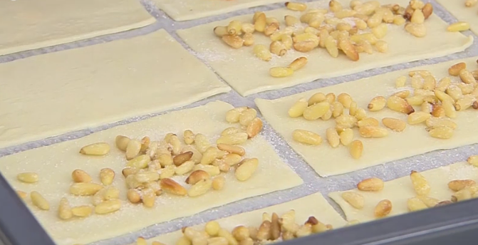 El hojaldre con piñones de Arguiñano que harás en 15 minutos 115 cocina