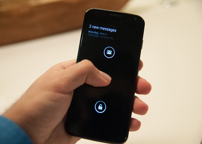 ¿Qué hacer si tu móvil se cae al agua?