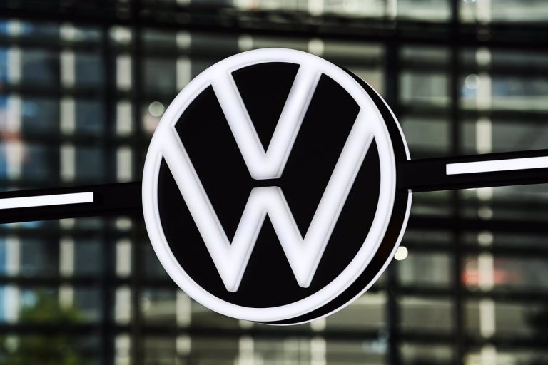 Valencia usará la fábrica de baterías de Volkswagen para “inventarse” una FP de coches eléctricos
