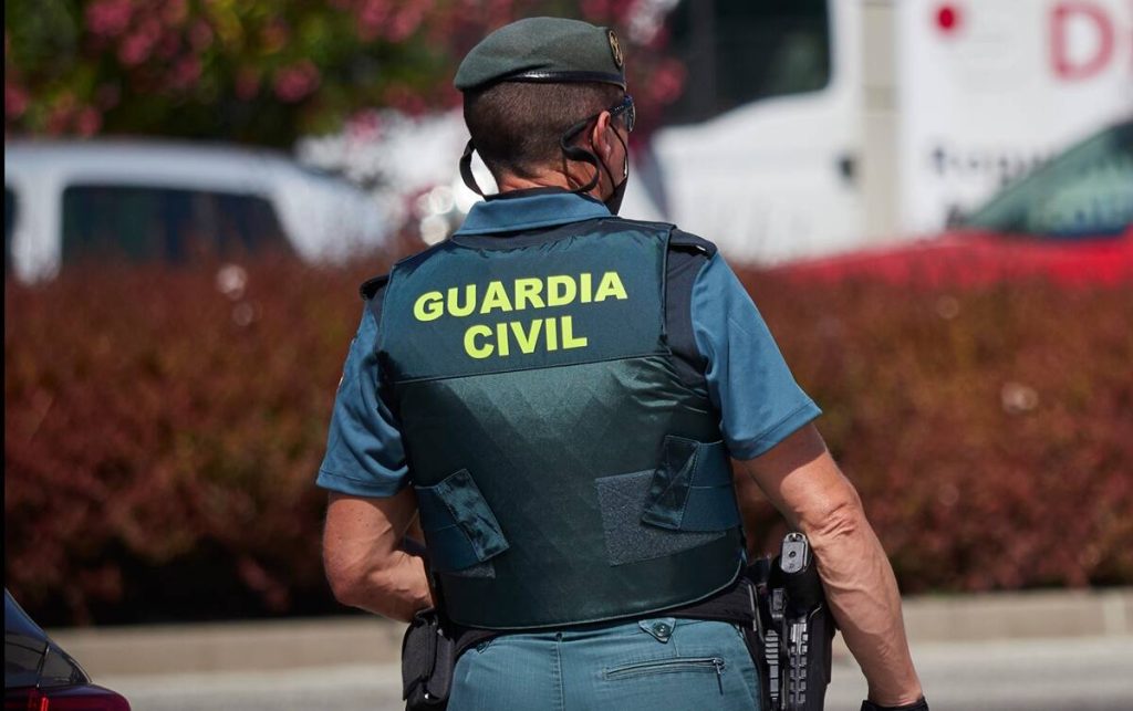 Marlaska cede a las presiones de Guardia Civil y prensa 2 Guardia Civil salida Navarra Gobierno
