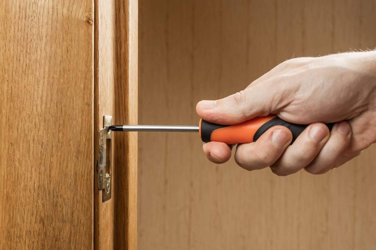 Cerrajeross.es ofrece un equipo de cerrajeros 24 horas