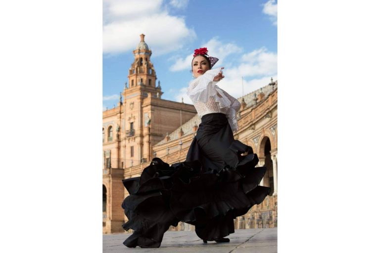 ¿Qué se lleva este año en moda flamenca? Las tendencias de este 2022 de la mano de Viva La Feria