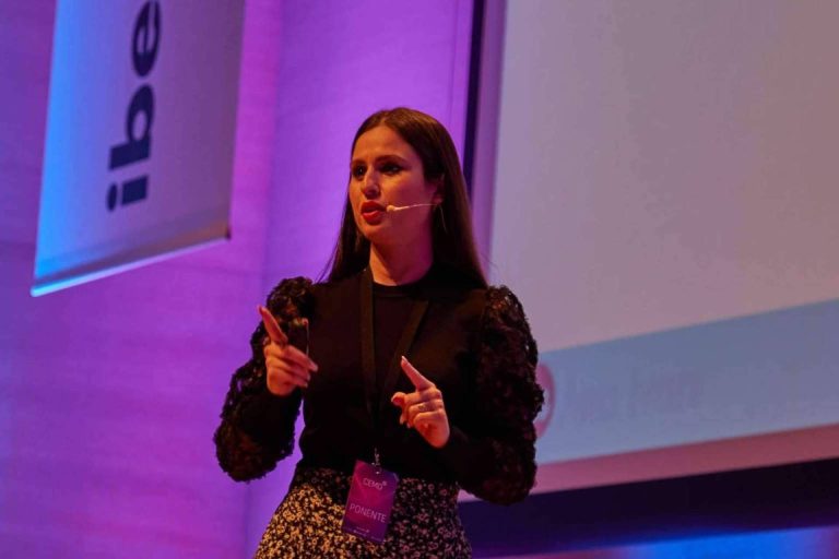 ¿Es posible vivir de internet? De emprendedor a empresario