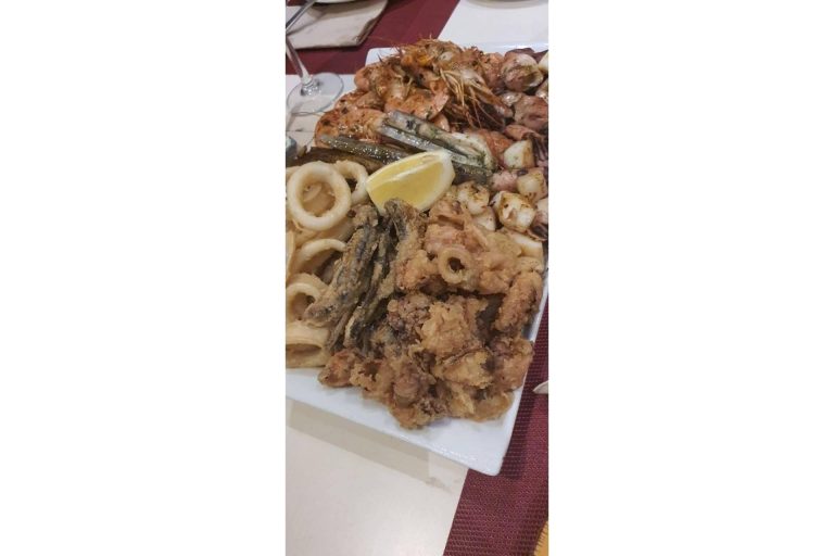 La sangría de cava premiada por catadores reconocidos de La Taberna Casera