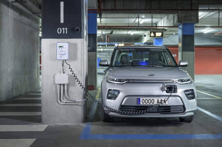 Conectar a los clientes con el ahorro impulsando la movilidad sostenible de la mano de UniEléctrica