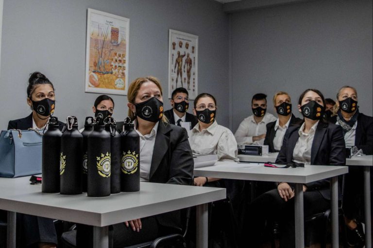 ¿Quiénes pueden acceder a los cursos que ofrece el Instituto Español Funerario para formarse en tanatopraxia?