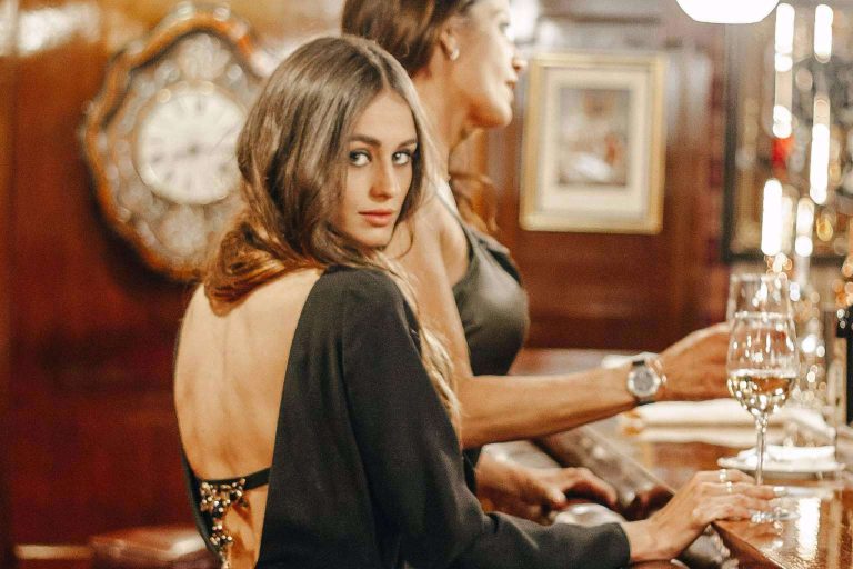 Encontrar un sujetador con tiras decoradas para la espalda con Chicback