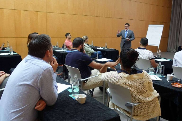 Aprender a hablar en público con seguridad y sin miedos, de la mano de Fernando Miralles