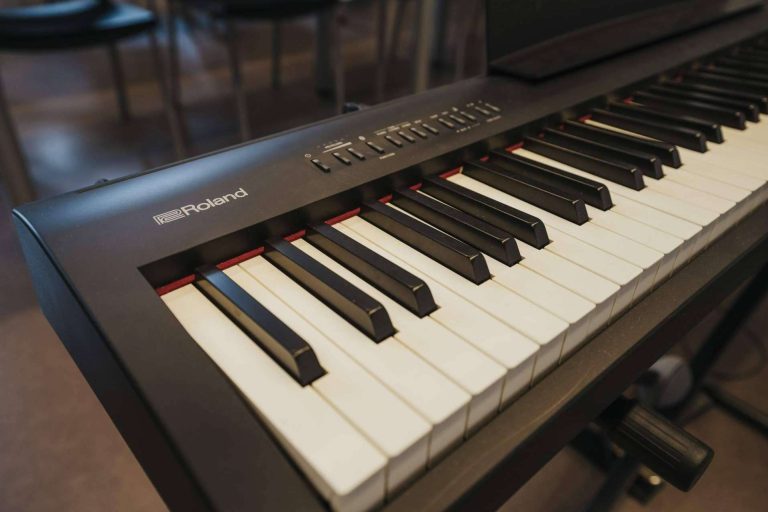 ¿Cómo superar un bloqueo creativo y escribir buenas canciones?