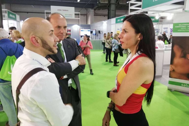 Conocer los beneficios de usar la cosmética natural de Esencia de la Cruz