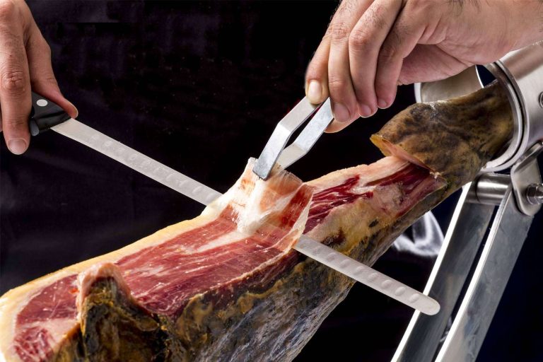 La empresa galardonada por la calidad de su jamón ibérico, Segundín