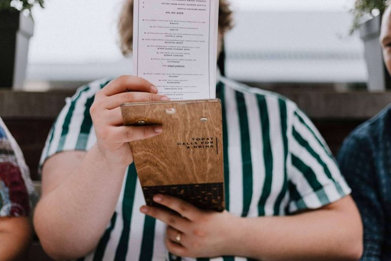 Por qué es importante renovar el menú de un restaurante, por Oh My Business