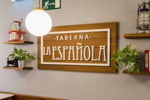 Disfrutar de la comida tradicional española de calidad en Taberna La Española