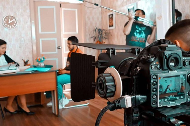 Cuáles son los beneficios de estudiar en la Academia Barter Rubio