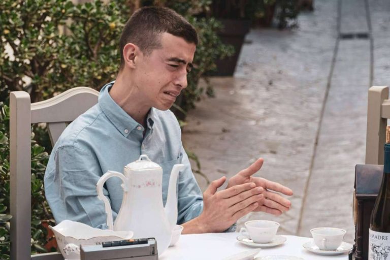 La nueva cara del flamenco joven se llama Alex Escot y presenta su nuevo disco