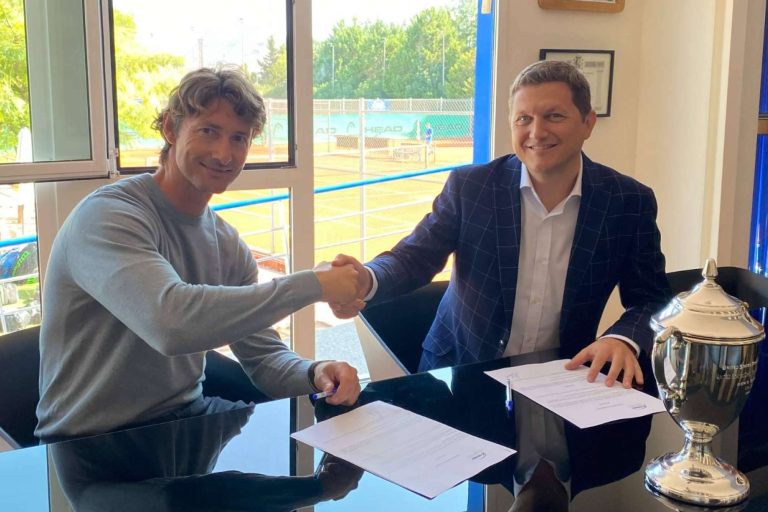 La academia de tenis JC Ferrero Equelite y la consultora financiera OVB España tienen una colaboración