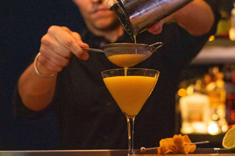 Razones por las que estudiar mixología, por la Escuela Coctelería de Madrid