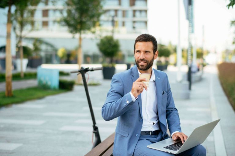 HTO Urban Mobility lleva a cabo la reparación de patinetes a domicilio en Madrid